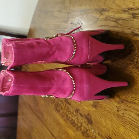 Pink heeled boots - Picture 3 of 3